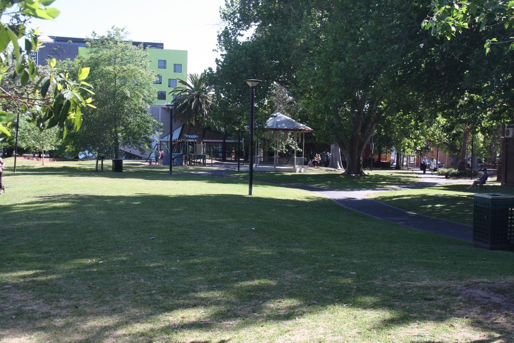 Akom Prahran — Photos 3
